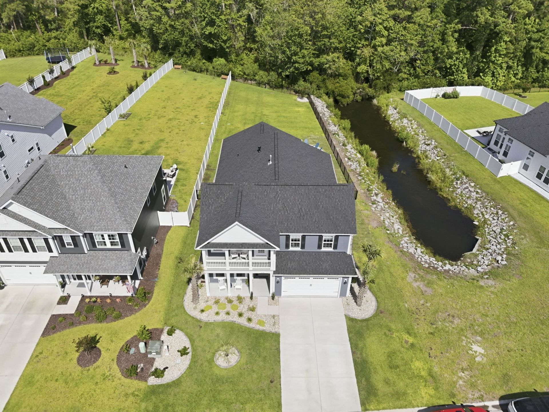 450 Rose Fountain Dr. Photo 5