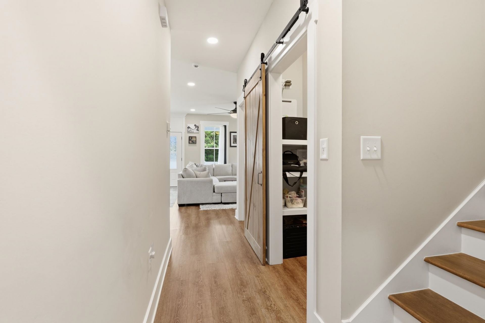 2487 Long Ave. Photo 11