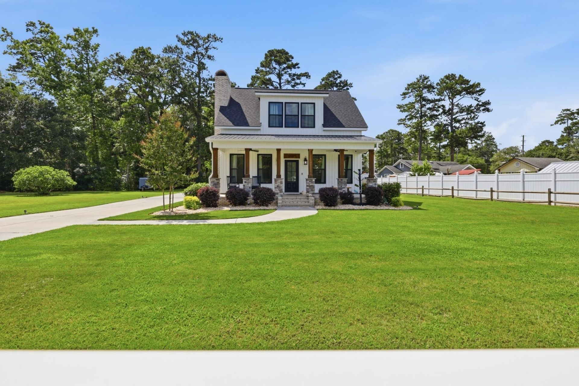 2487 Long Ave. Photo 18