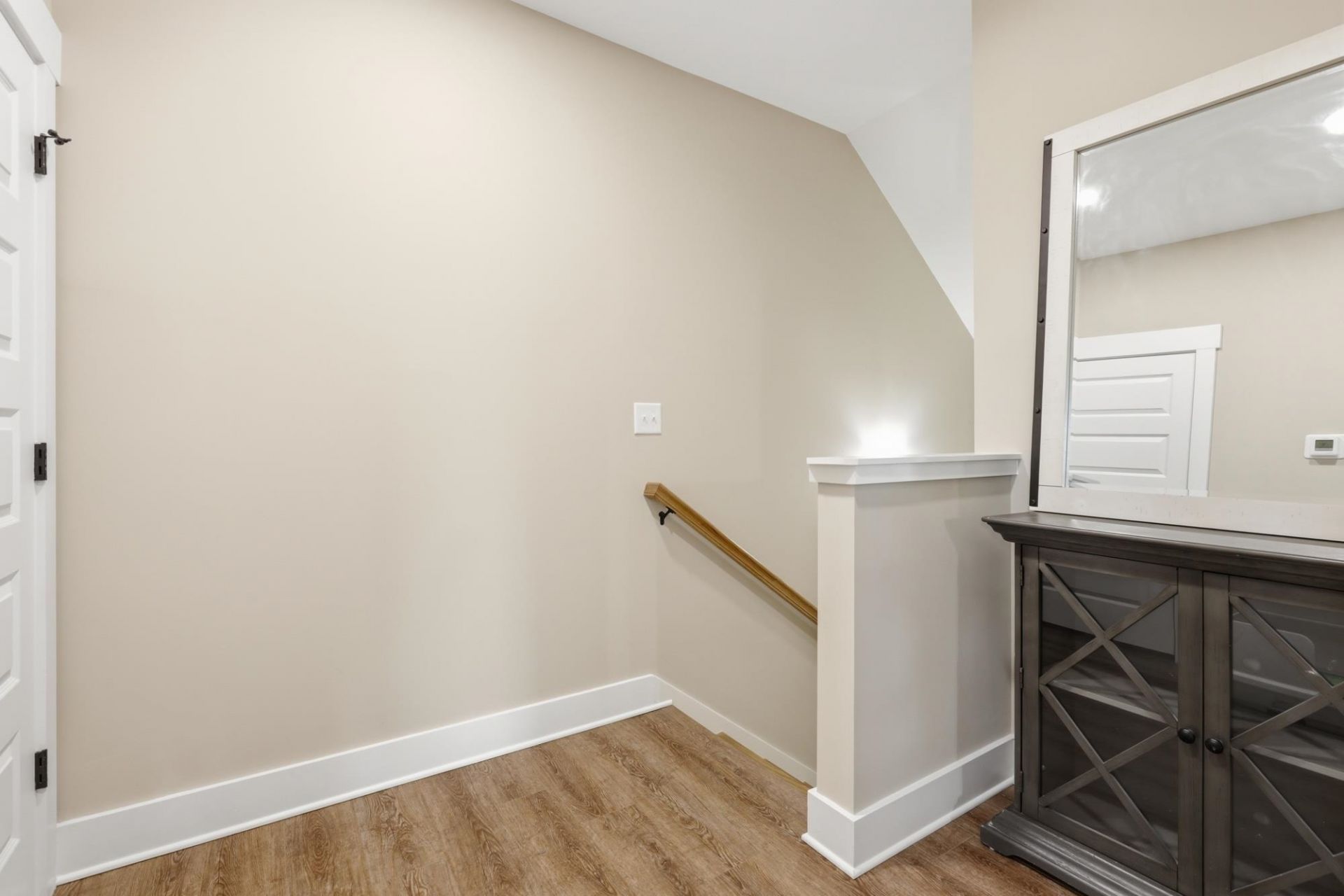 2487 Long Ave. Photo 32