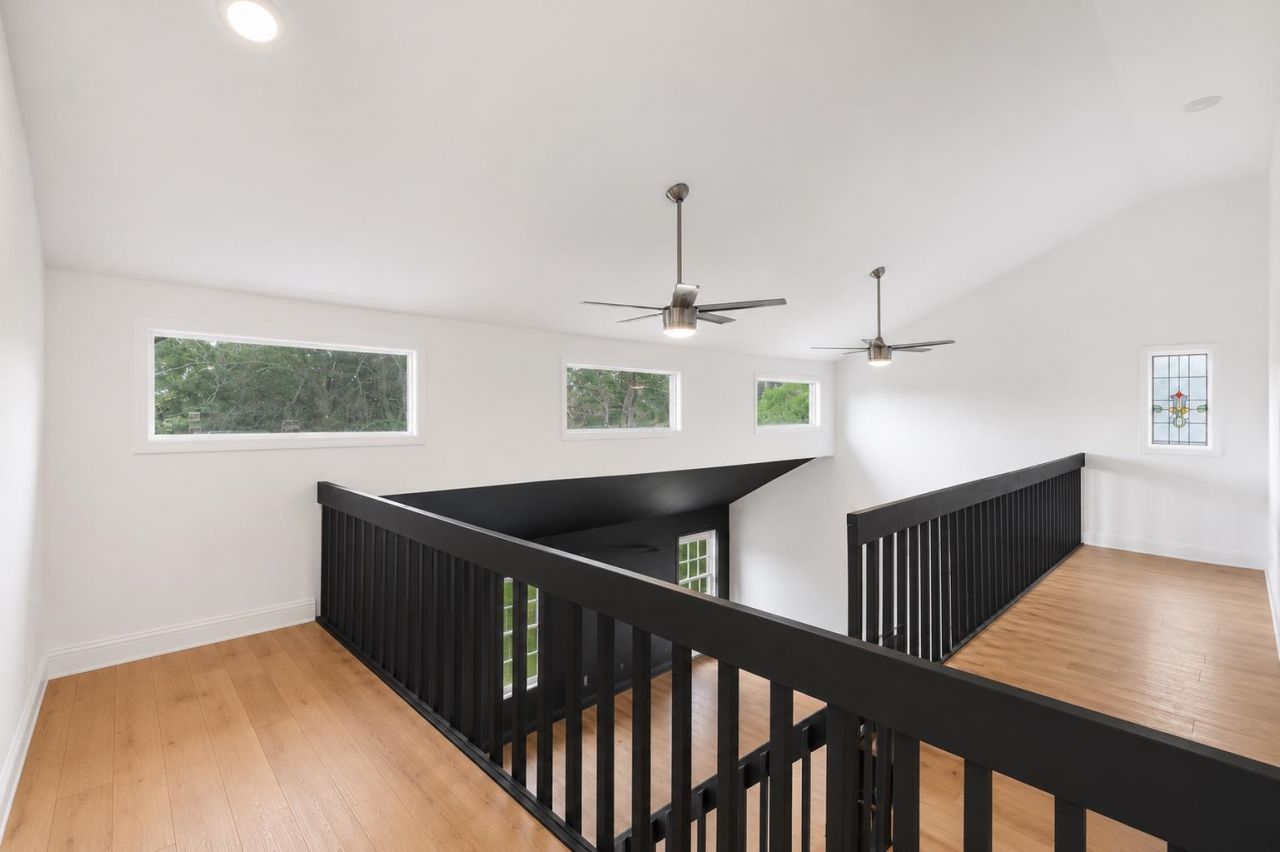 948 Eagle Dr. Photo 15