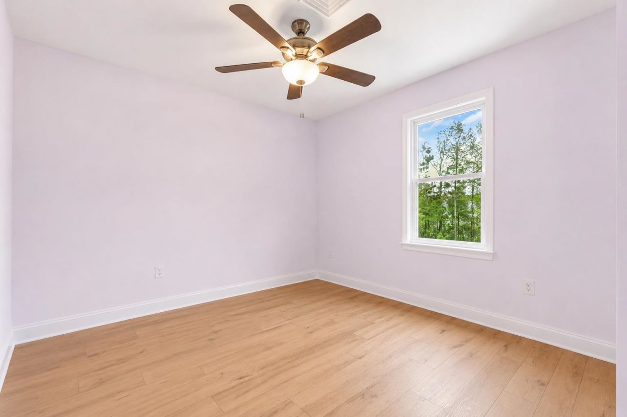 948 Eagle Dr. Photo 17