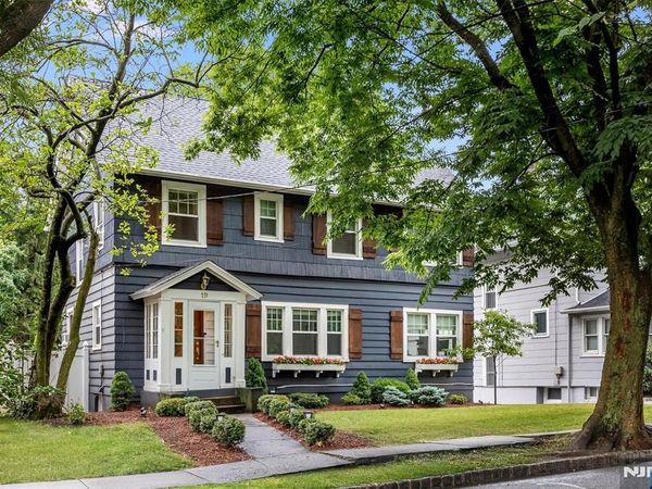19 Forest Avenue, VERONA, NJ 07044