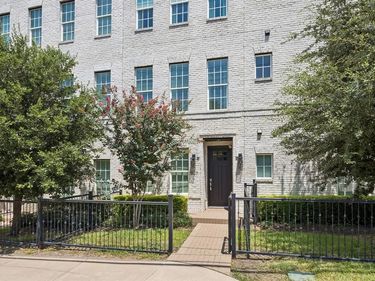 7333 Valley View Lane, Unit 807, Dallas, TX 75240