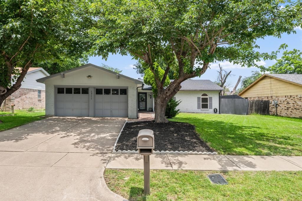 1711 Briar Meadow Drive, Arlington, TX 76014 Main Photo