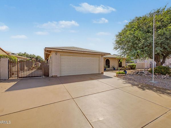 25812 S BEECH CREEK Drive, Sun Lakes, AZ 85248