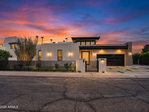 8501 E MALCOMB Drive, Scottsdale, AZ 85250