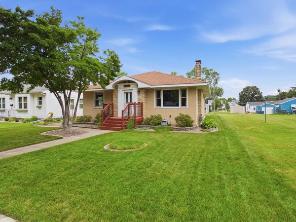 2321 Johnson STREET, La Crosse, WI 54601