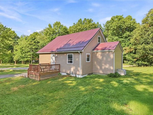 7 Old Fredonia Rd, Mercer, PA 16137