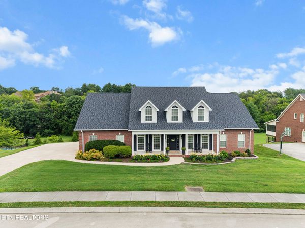 2225 Monticello Drive, Maryville, TN 37803