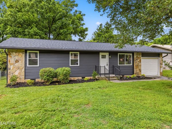 1715 Ambling Lane, Knoxville, TN 37912