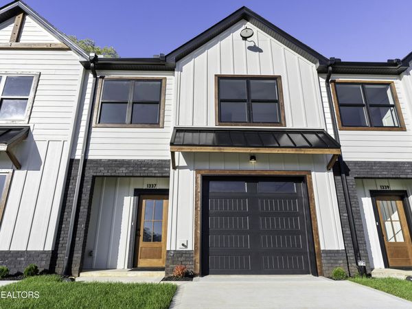 1337 Grace Ridge Drive, Sevierville, TN 37862