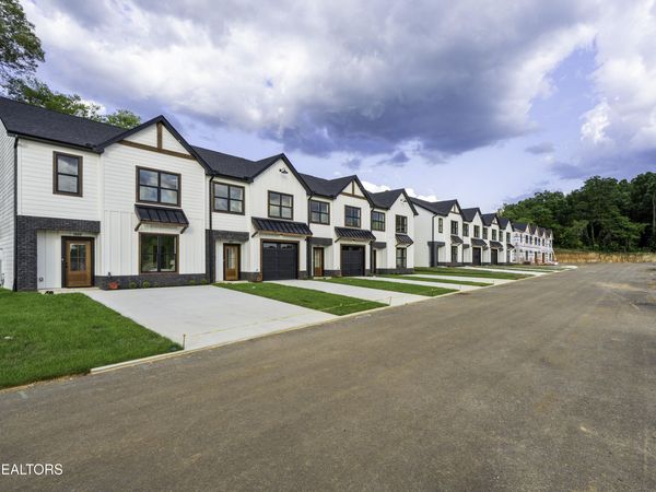1345 Grace Ridge Drive, Sevierville, TN 37862