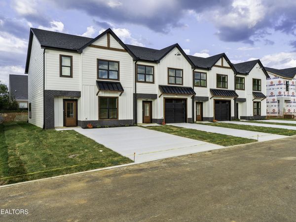 1347 Grace Ridge Drive, Sevierville, TN 37862