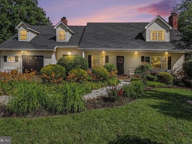 6493 BALLS MILL ROAD, MIDLAND, VA 22728