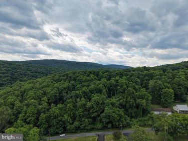 TRACT 2: .52+/- ACRES AT 22 HICKORY TRAIL, FAIRFIELD, PA 17320