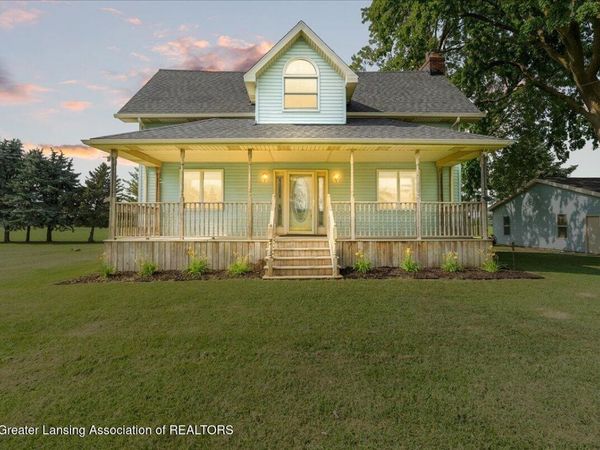 1281 E Walker Road, St. Johns, MI 48879