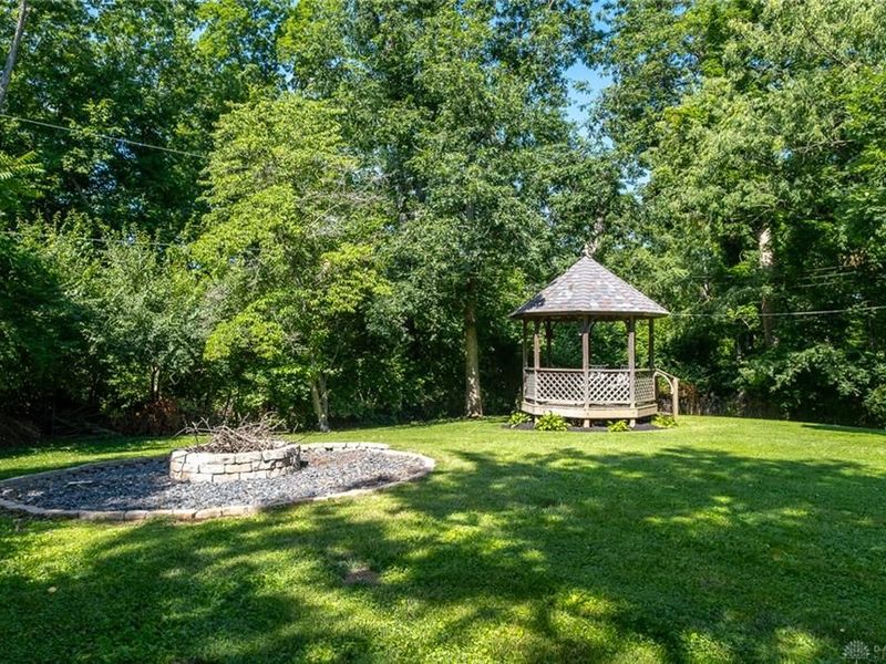 2767 Woodmont Drive, Beavercreek, OH 45434 Photo 38