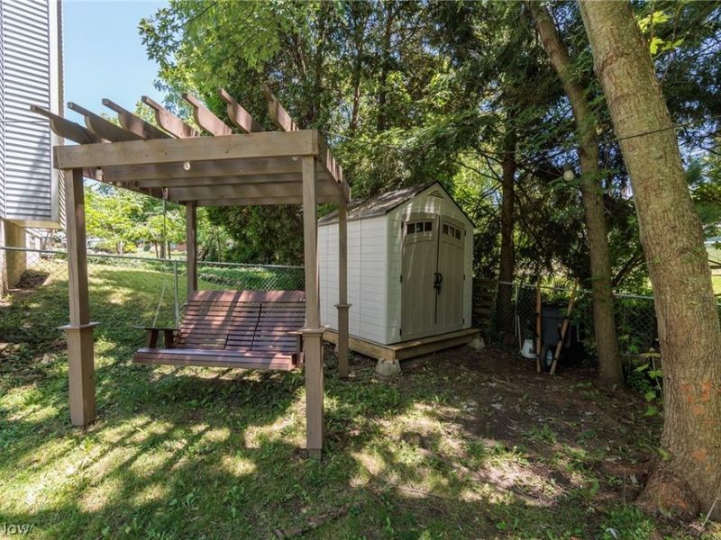 390 Southeast Avenue, Tallmadge, OH 44278 Photo 39