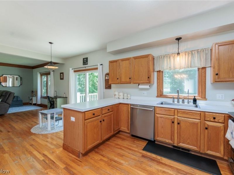 390 Southeast Avenue, Tallmadge, OH 44278 Photo 8