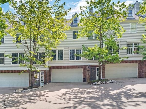 103 Cliffside Commons Drive , Unit 103, Rocky River, OH 44116