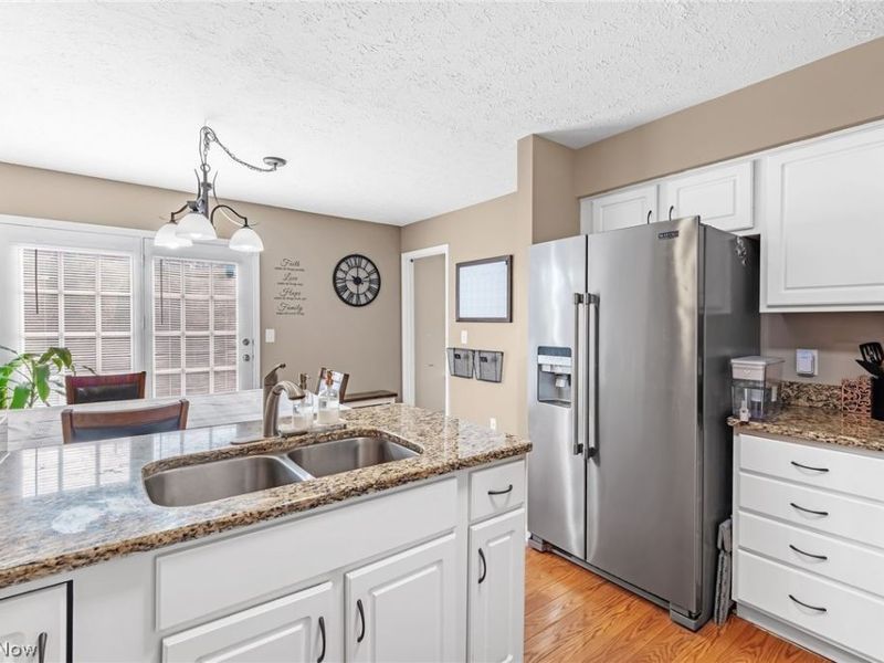 103 Cliffside Commons Drive, Unit 103, Rocky River, OH 44116 Photo 6