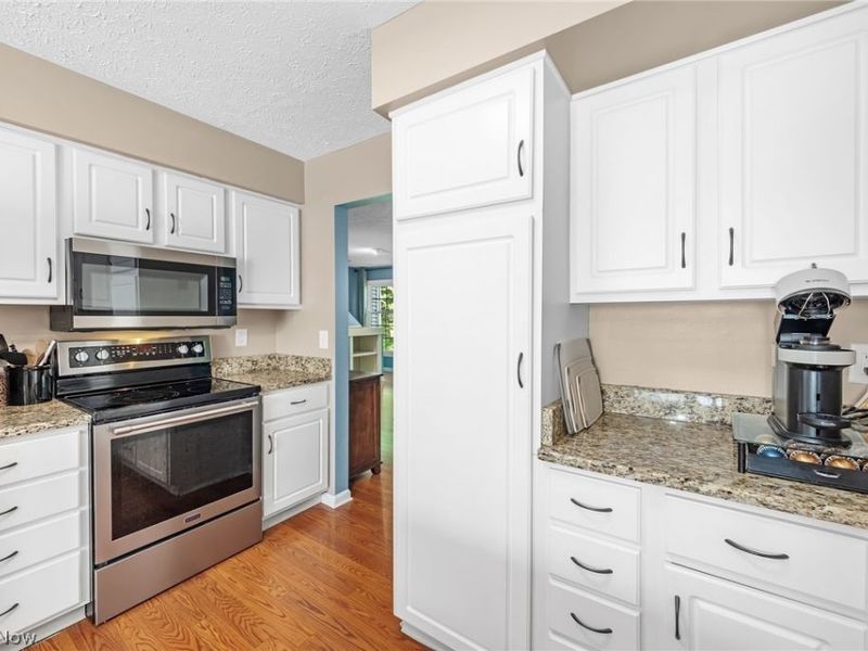 103 Cliffside Commons Drive, Unit 103, Rocky River, OH 44116 Photo 7