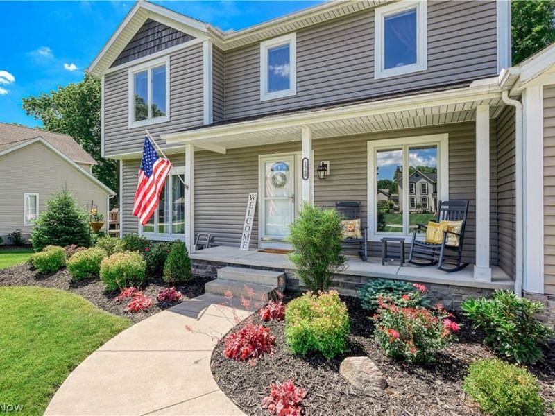1560 Applewood Way, Uniontown, OH 44685 Photo 3