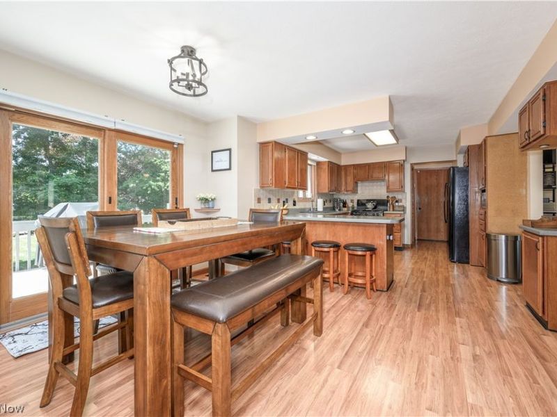 1560 Applewood Way, Uniontown, OH 44685 Photo 5