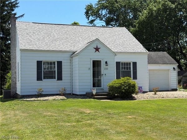 210 Woodrow Street NW, North Canton, OH 44720