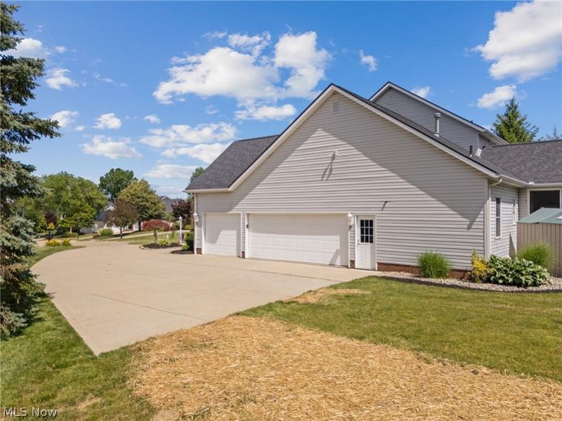 4448 Red Panda Circle NW, Massillon, OH 44646 Photo 45