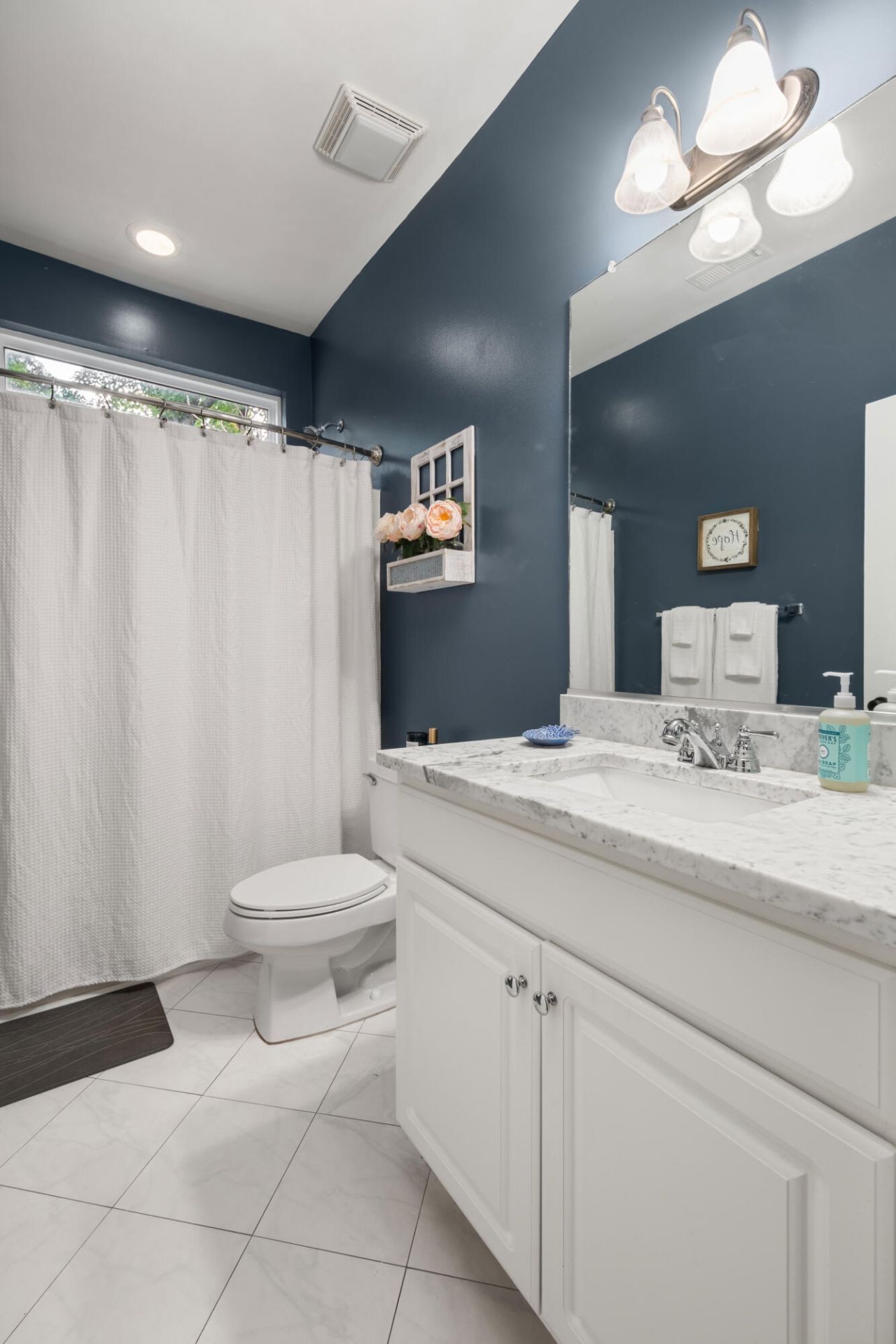 878 Santee Street Photo 22