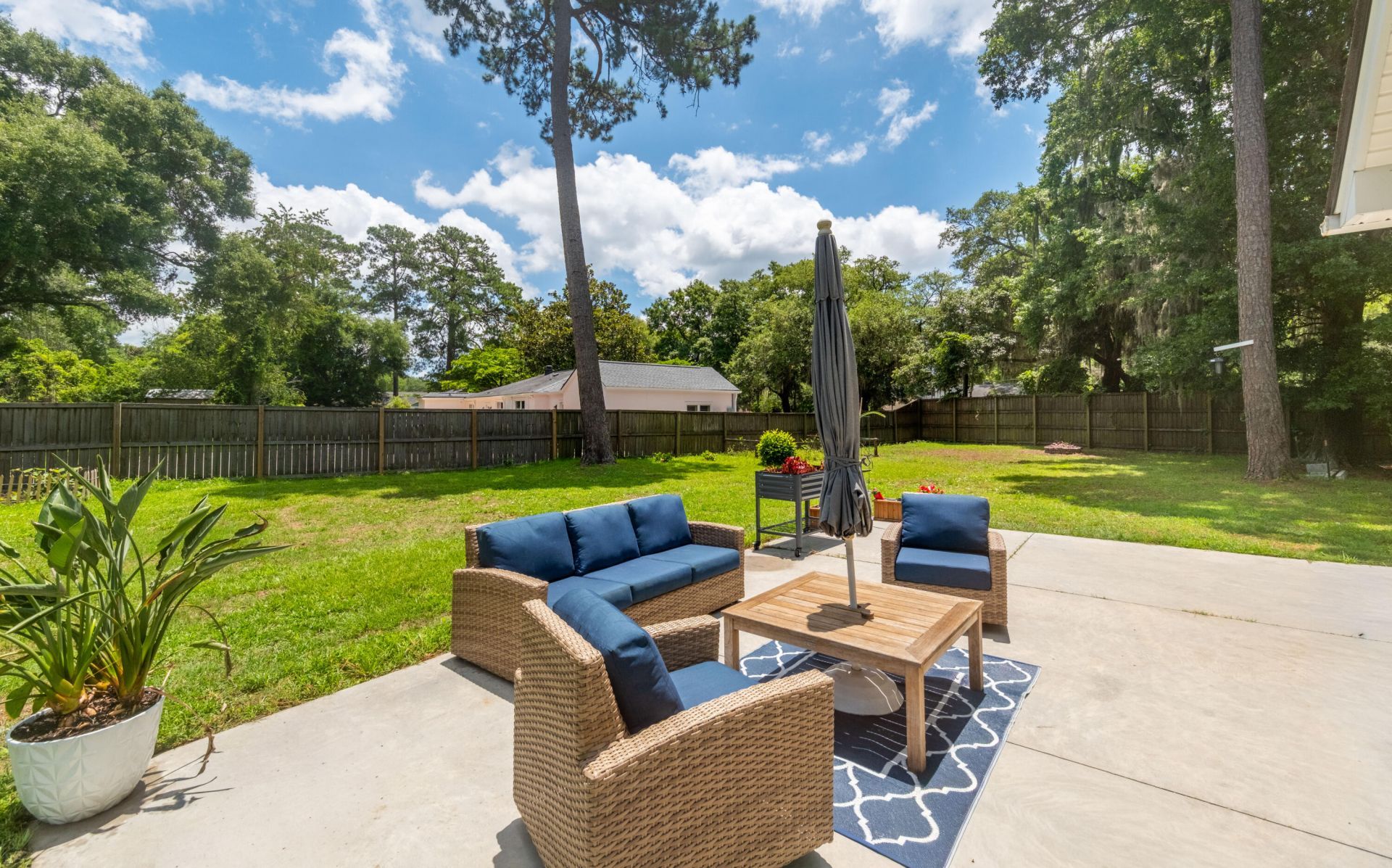878 Santee Street Photo 27