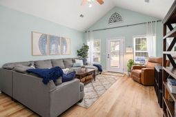 878 Santee Street photo 4