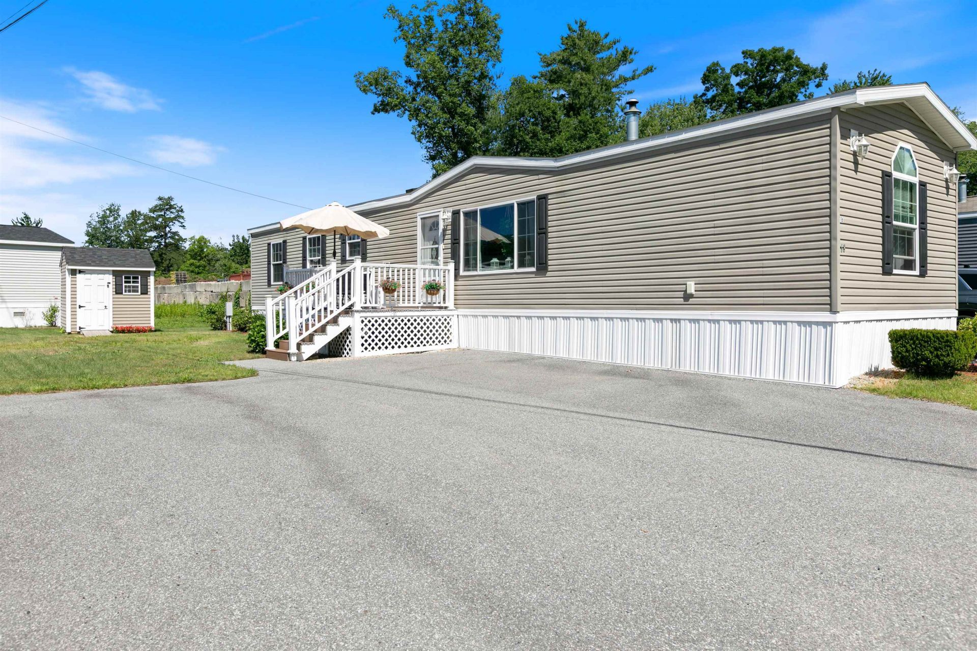 29 Lowell Road, Unit 18, Salem, NH 03079 Main Photo