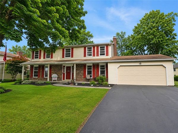 114 Oak Bridge Way, Rochester, NY 14612
