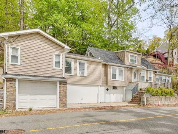 86 Pine Brook Rd, Lincoln Park, NJ 07035