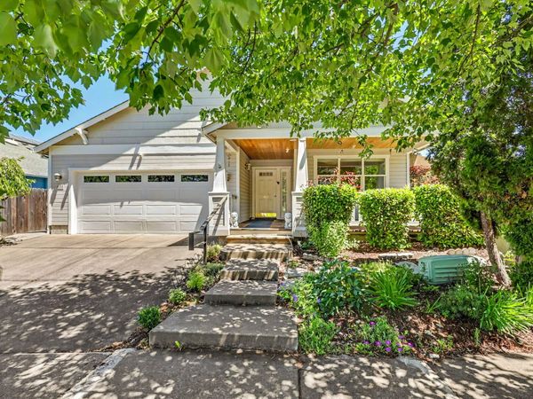 426 Parkside Drive, Ashland, OR 97520