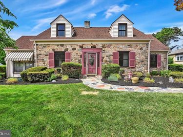 526 ARGYLE ROAD, DREXEL HILL, PA 19026