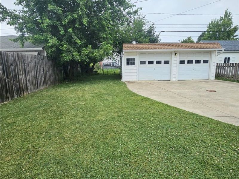 9008 Behrwald Avenue, Brooklyn, OH 44144 Photo 20
