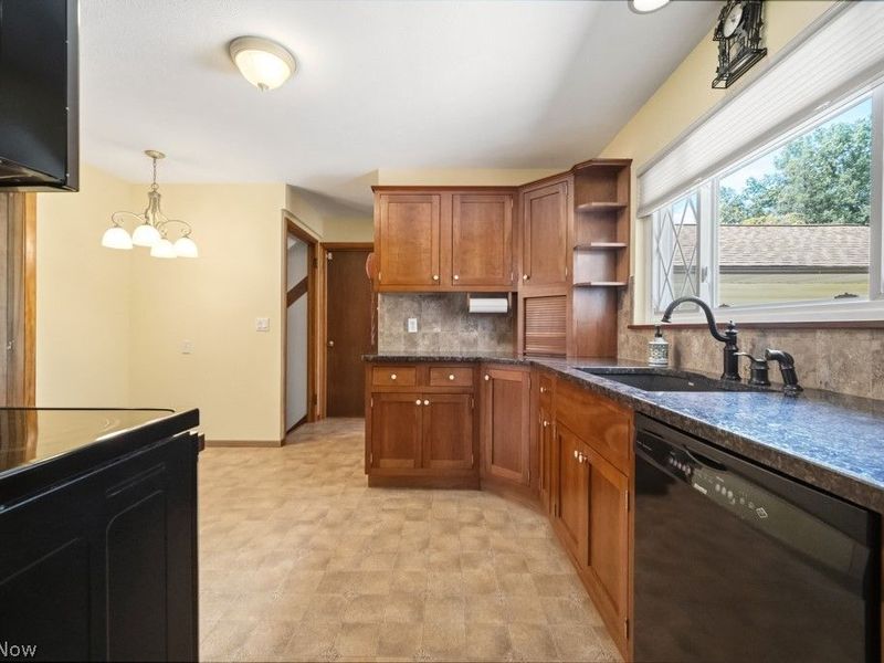 7988 Wright Road, Broadview Heights, OH 44147 Photo 15