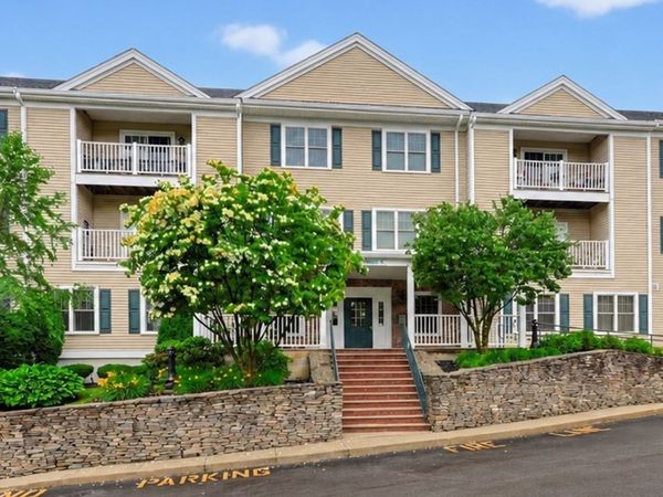1 Lenox St, Unit 205, Norwood, MA 02062
