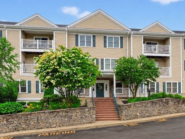1 Lenox St, Unit 205, Norwood, MA 02062