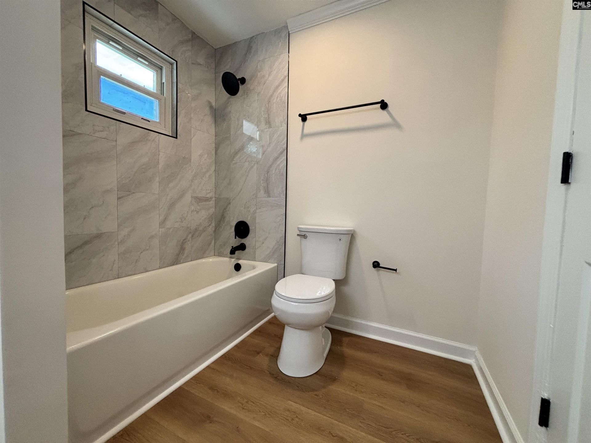 228 Martha Street  Photo 12