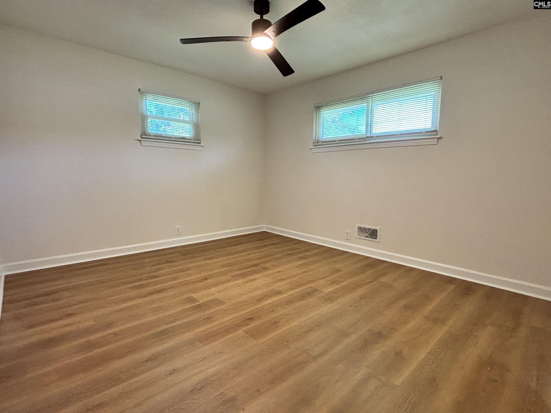 228 Martha Street  Photo 13