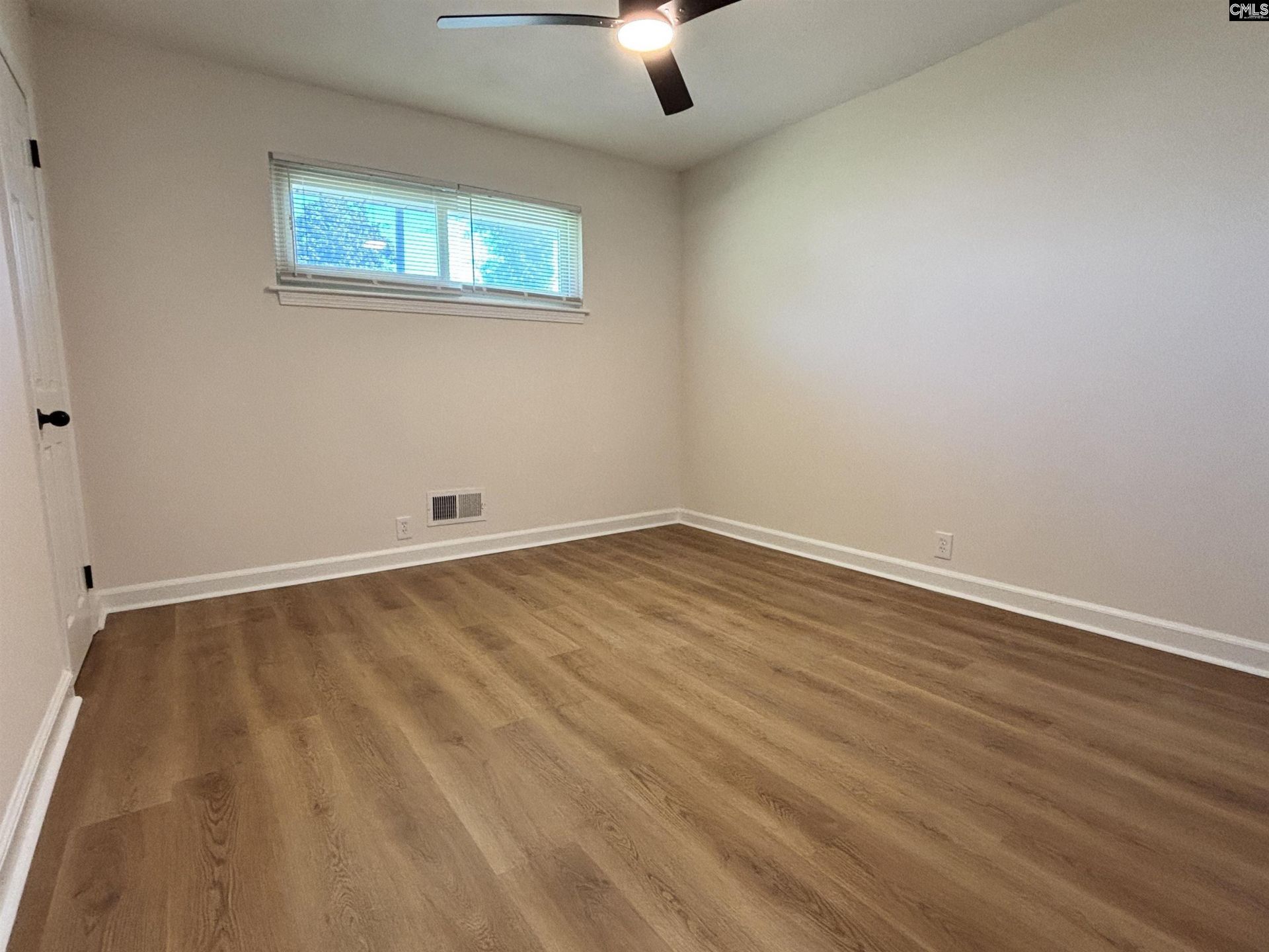 228 Martha Street  Photo 16
