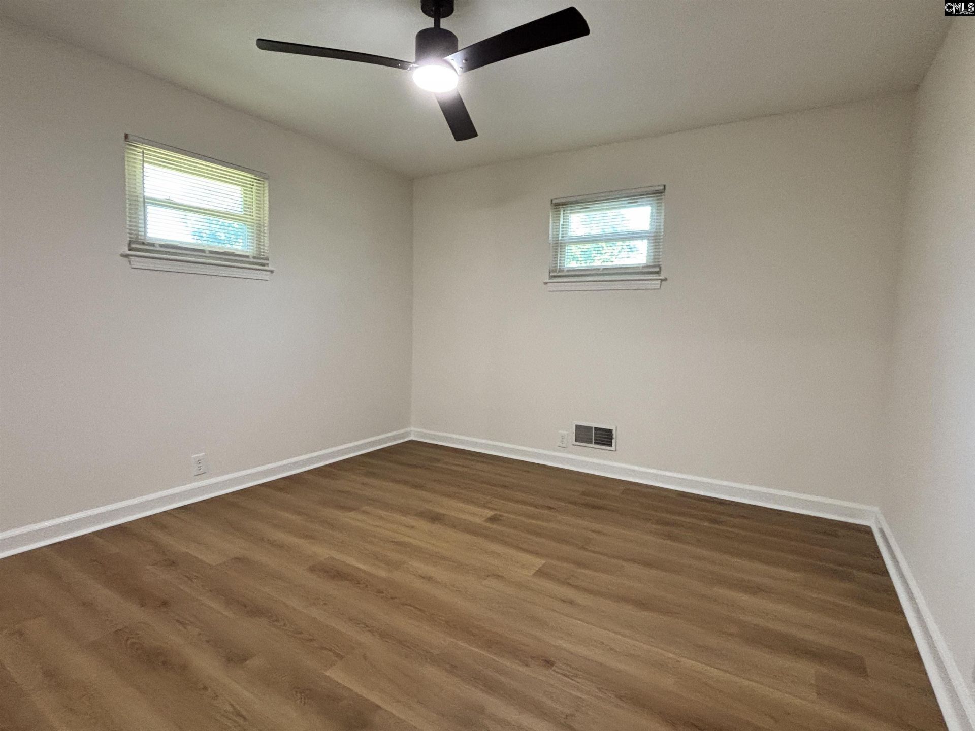 228 Martha Street  Photo 17