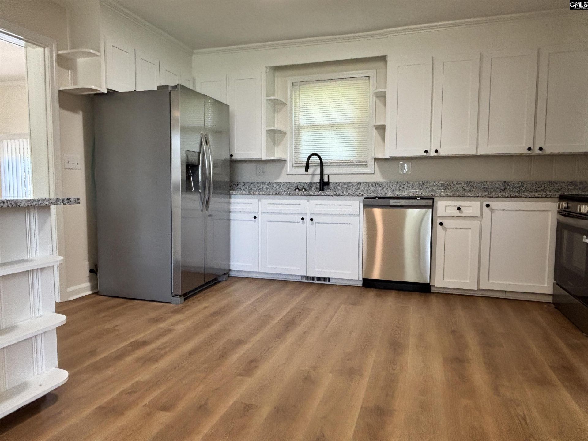 228 Martha Street  Photo 4