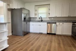 228 Martha Street  photo 4