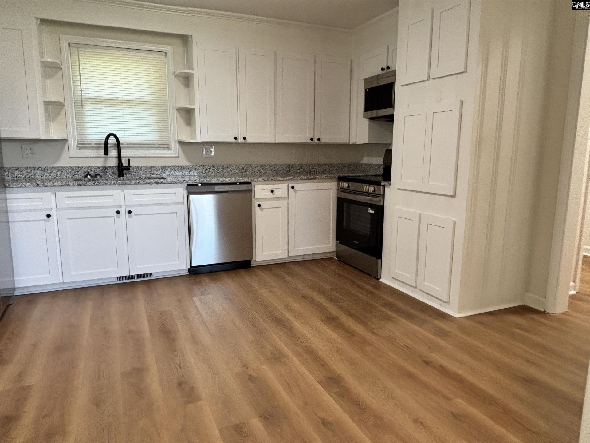 228 Martha Street  Photo 5
